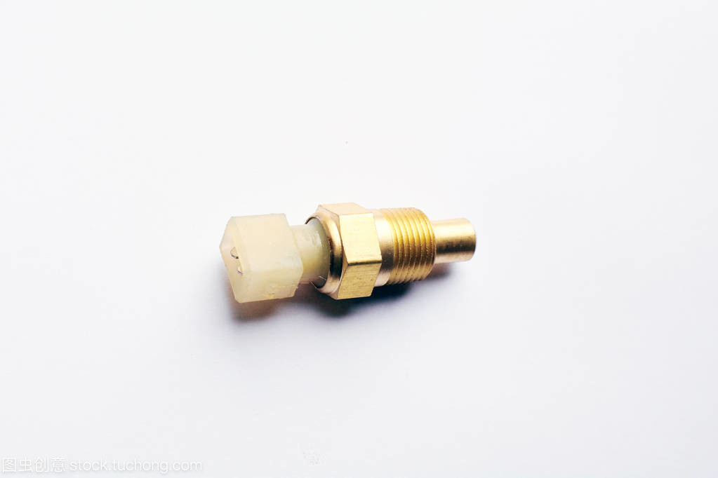 隔离的流体温度传感器 精准与安全的平衡艺术